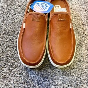 HEYDUDE Women's Austin Lift Leather platform slip-on shoes NWT